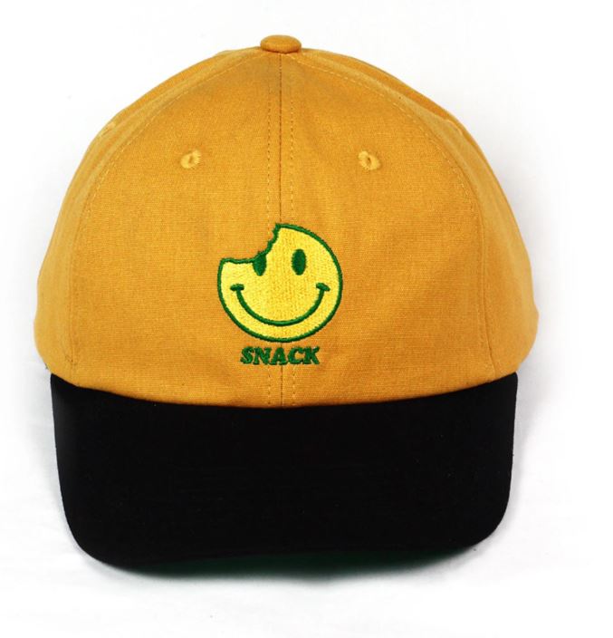snack bite mustard/black strapback hat